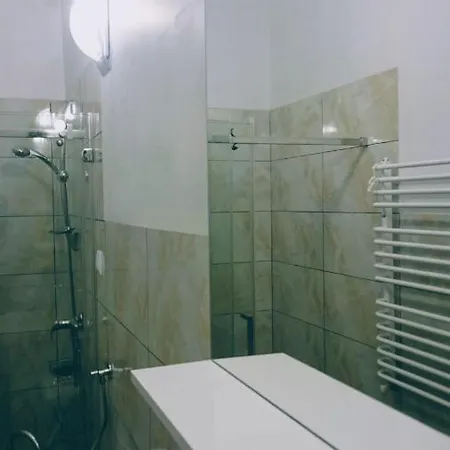 W Goldapi Motel